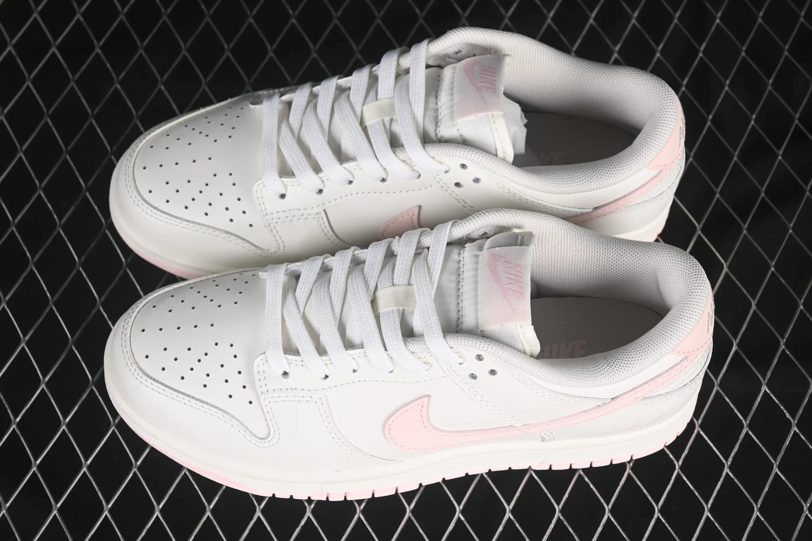 All Categories Nk SB Dunk Series Nk SB Dunk Low Low-top sneakers Nike SB Dunk Low "Just Do It" Anniversary high-end custom low-top casual sneakers WP0510-068